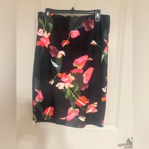Pencil spring floral skirt